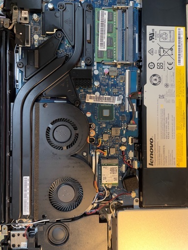 Gaming PC Lenovo Y50 外付BD/DVDドライブ付