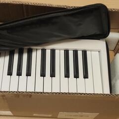 ［新品］88鍵盤ピアノ（白）、　MIDI対応、Bluetooth...