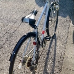 自転車 スポーツタイプ 中古品 白 6段階ギア変速 2019年