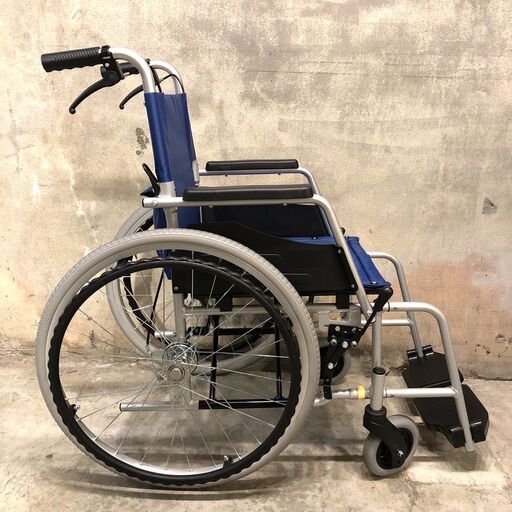 ✨期間限定・特別価格✨折り畳み式車椅子 介助用椅子 高齢者 中古車いす 介護 ブルー