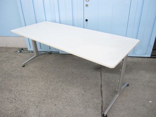 会議テーブル　ホワイト　1800ｘ750ｘ700　イトーキ製ＤＤＥＰ－１８７Ｔ－Ｗ９