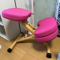 【取引中】姿勢矯正椅子 補助クッション有 勉強机