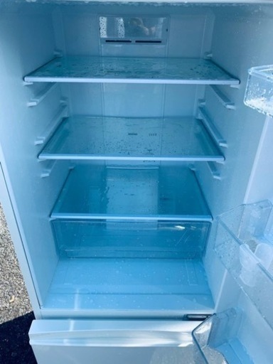 AQUA ノンフロン冷凍冷蔵庫 238L　2021年製 （しま） アクア ノンフロン冷凍冷蔵庫 238L 3ドア AQR-SV24H(W)