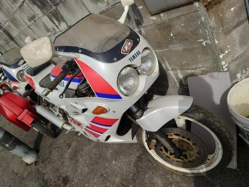 旭川発☆YAMAHA FZR250 赤青白 ダイシンS/O付きの規制前45PS! 88年モデル!! 旭川発☆YAMAHA FZR250 赤青白 ダイシンS/O付きの規制前45PS! 88