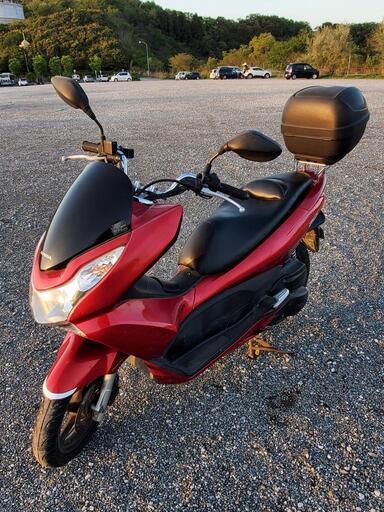 ホンダ PCX(赤) 124cc (JF28初期型)　※返信は致します！