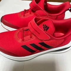 決まりました🌺adidasスニーカー🌺23.5