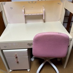 子供用机、ピンク色椅子付き　値下げしました