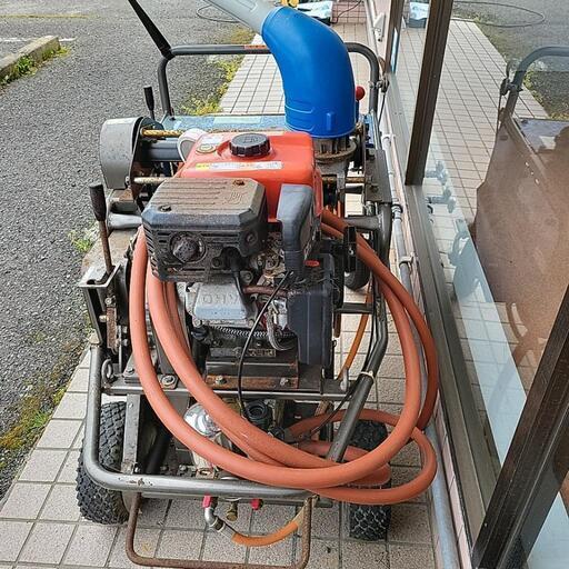 オリンピア 自走式動力噴霧器