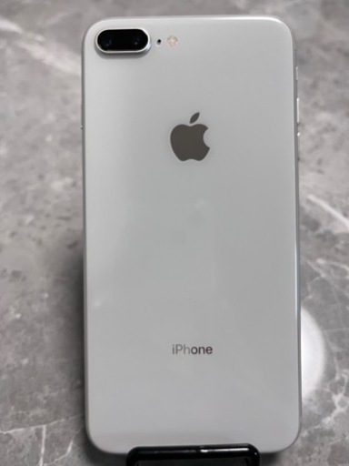 美品 SIMフリーiPhone 8 Plus シルバー 64 GB 