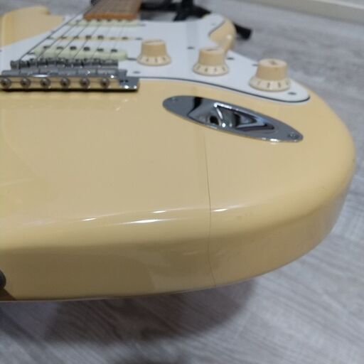【中古品】Fender Japan フェンダー・ジャパン Custom Edition カスタムエディション Yngwie Malmsteenイングヴェイ・モデル〈ギタースタンド・ソフトケース・弦・ストラップ付〉E1CP0501