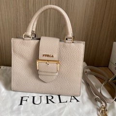 フルラ　Furla 