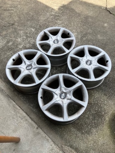 Ｒ34スカイライン25GTターボ純正ホイール　４本