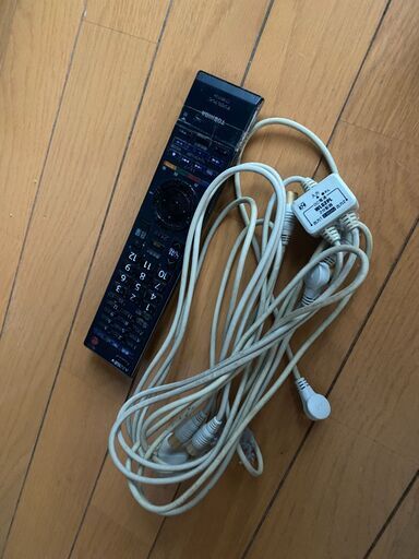 最終値下げTOSHIBA REGZA 32型 &付属品おまけあり 東芝（テレビ）のフリマアイテム一覧