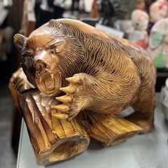 木彫りのクマの置物(大)