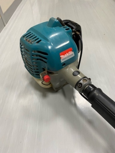 令和元年7月購入1度使用　マキタ刈り払い機　mem262w