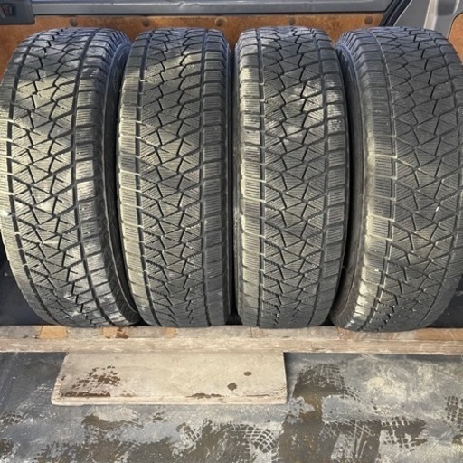 送料込・まとめ買い バリ溝☆2021年製 ブリヂストン 215/70R16 DM-V3