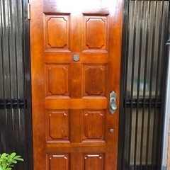 傷んだ玄関ドアや門柱や門灯綺麗にします😊 - 尼崎市