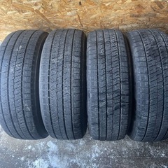 バリ山　BRIDGESTONE ブリヂストン　ブリジストン　VRX2 215/60R17 スタッドレス タイヤ　2019年製　17インチ