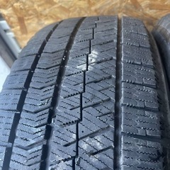 バリ山　BRIDGESTONE ブリヂストン　ブリジストン　VRX2 215/60R17 スタッドレス タイヤ　2019年製　17インチ