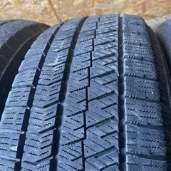 バリ山　BRIDGESTONE ブリヂストン　ブリジストン　VRX2 215/60R17 スタッドレス タイヤ　2019年製　17インチ
