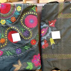 【商談中】ウズベキスタン共和国の刺繍　ベッドスプレッド２枚　安く...
