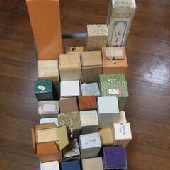 掛軸30点以上　内容不明　山水画　漢詩書　縁起物　富士　鶴　御朱印　仏画水墨画等　玉石混交