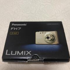 デジタルカメラ　Panasonic　LUMIX  DMC-FH　...