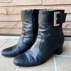 Yves Saint Laurent バックル ショートブーツ ...