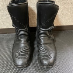 バイクブーツ、ウインタージャケット、メッシュパンツ