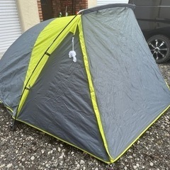 LOGOSのテントになります。