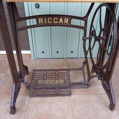 現在交渉中です(^ー^)アンティークミシン　テーブル　リッカー