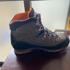 登山靴ザンバラヤン、パスピオ