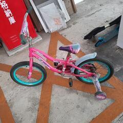 子供用　女の子用　自転車　補助輪付