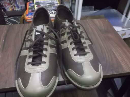adidas アディダス 靴　038834　サイズ26．5