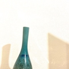 九谷焼き　ススキと山、空を彩った花瓶