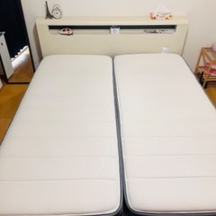 Nitori Queen mattress, with gap ...