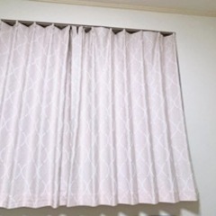 ニトリ　カーテン　小さい窓用