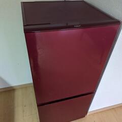 【受け渡し者決定】足置き付き　AQUA 2016年　冷蔵庫　157L