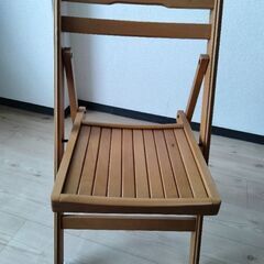 折り畳み　木製椅子！
