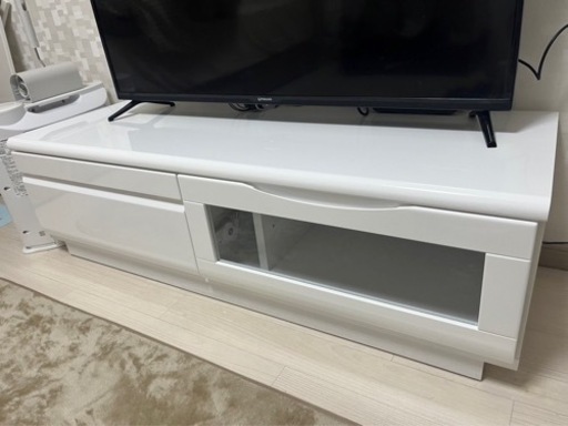 定価３万円　テレビ台