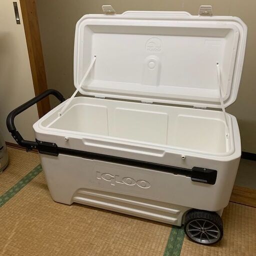 大型クーラーBOX（イグルー）