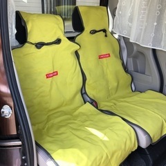 車の後部座席汚れ防止シート