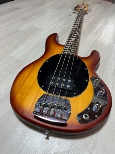 sterling S.U.B ベース　スティングレイ