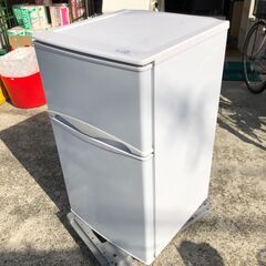 ２０１５年製ノジマ　2ドア冷凍冷蔵庫　HER-822W　８２L