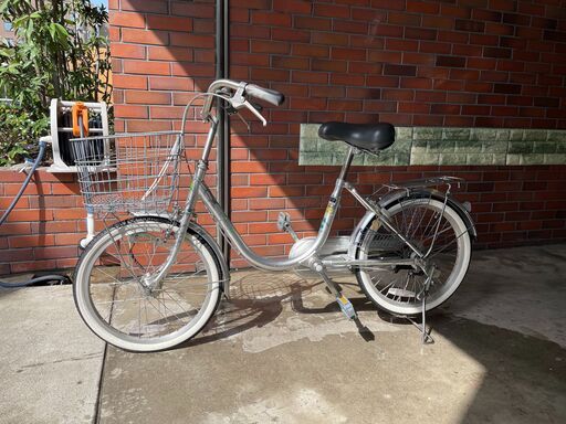 小さめの２０インチ自転車をお探しの方に☆足がしっかり着きます！