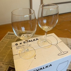 IKEA ワイングラスSVALKA 4個とサイズ違いのフルートグ...