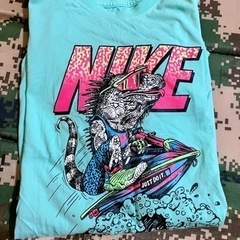 NIKE Tシャツ