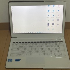 富士通 LIFEBOOK CH55/J FMVC55JW エレガントホワイト