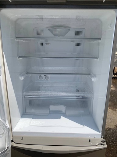 ♦️EJ1925番 SHARPノンフロン冷凍冷蔵庫 【2010年製】