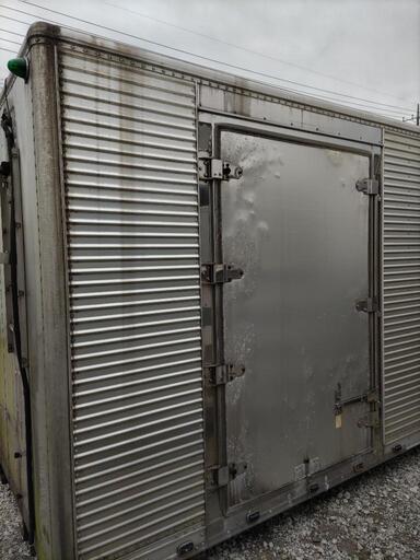 匝瑳市】横扉付き 保冷コンテナ アルミ (No.Y-250) 長さ約645cm×幅